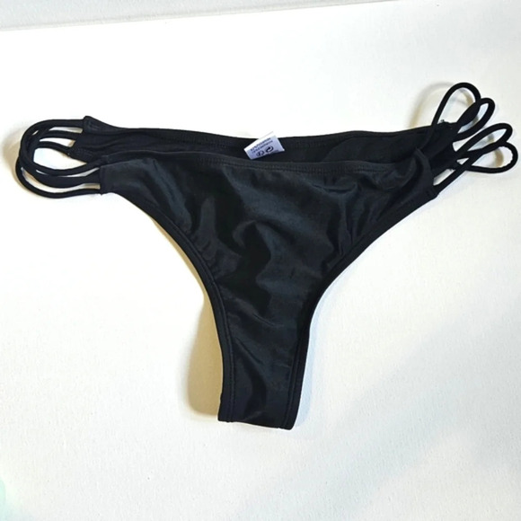 🟢3/$19🟢 Lot of 3 Thong Bikini Bottoms Shekini NWOT - Picture 3 of 9